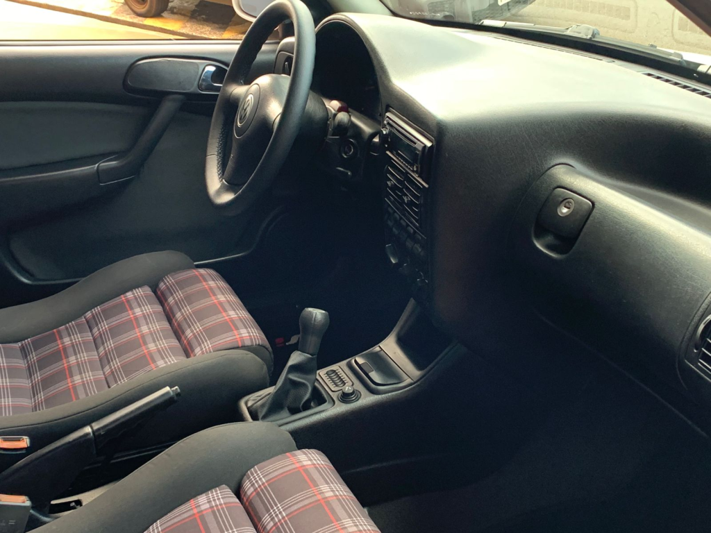 VOLKSWAGEN Saveiro - Foto