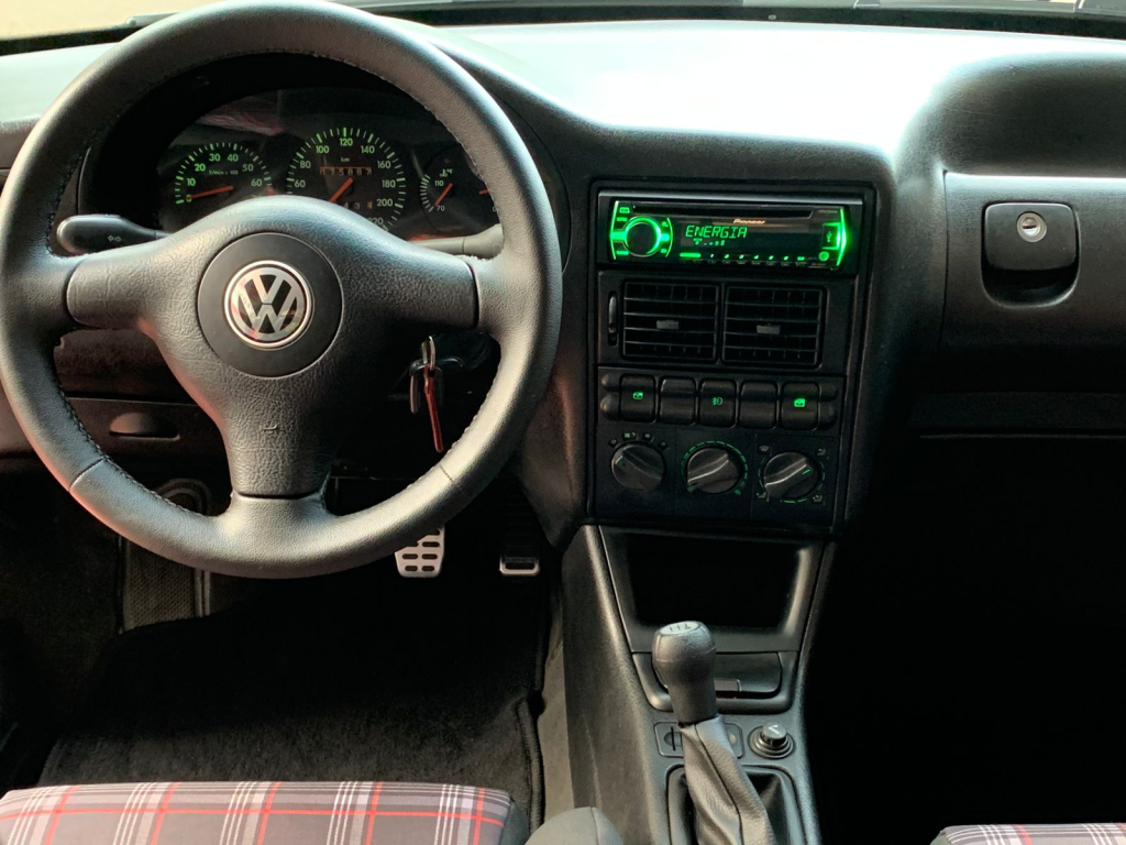 VOLKSWAGEN Saveiro - Foto