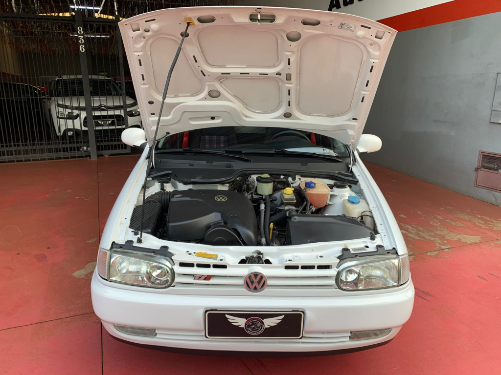 VOLKSWAGEN Saveiro - Foto
