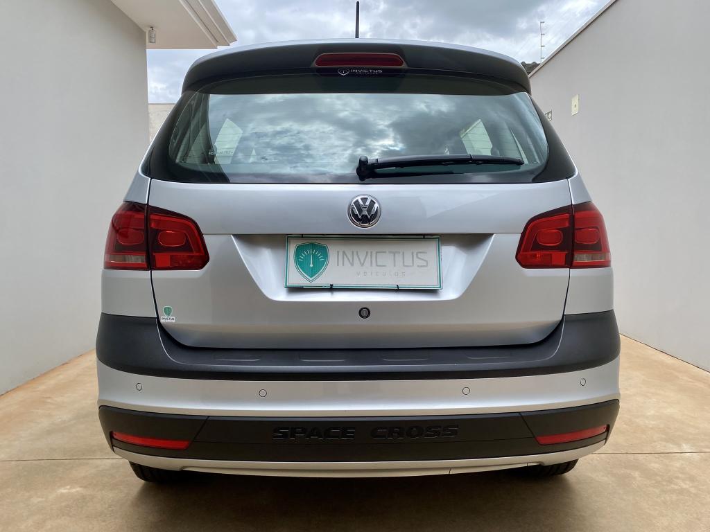 VOLKSWAGEN Space Cross - Foto