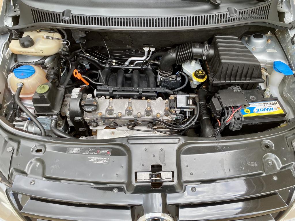 VOLKSWAGEN Space Cross - Foto