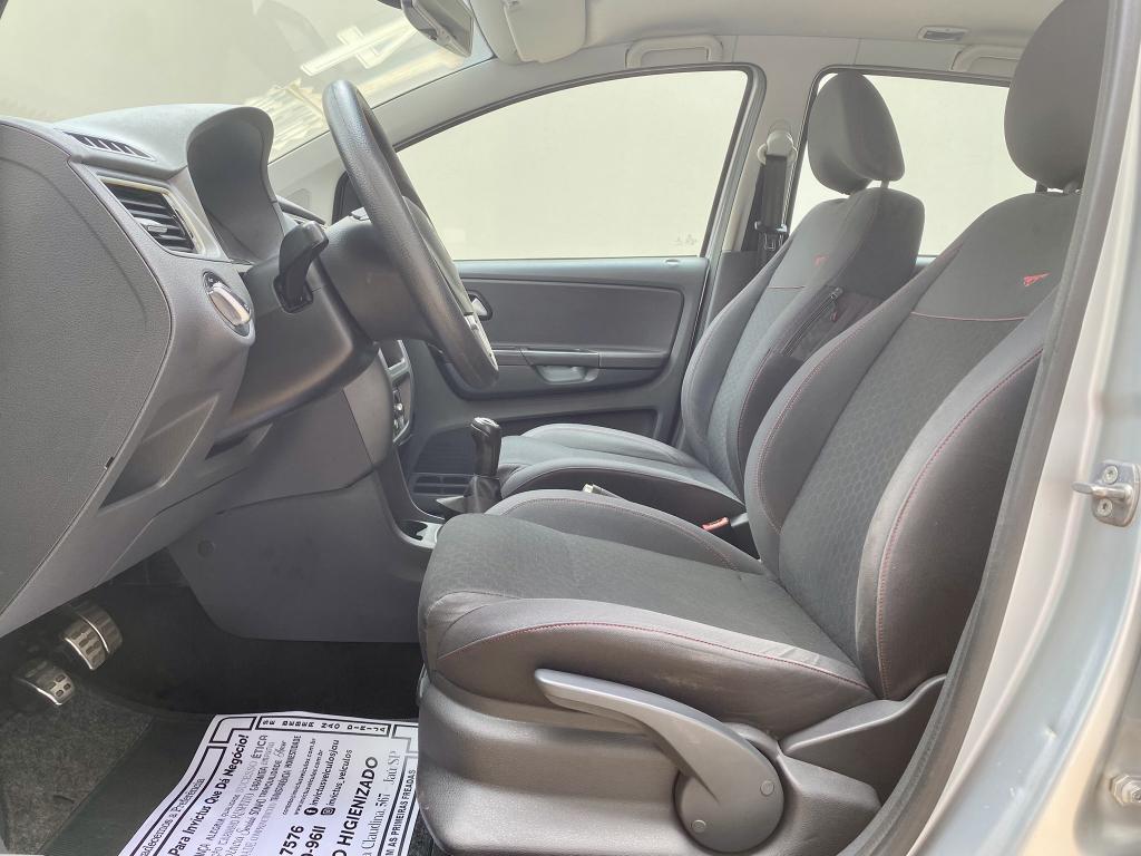 VOLKSWAGEN Space Cross - Foto