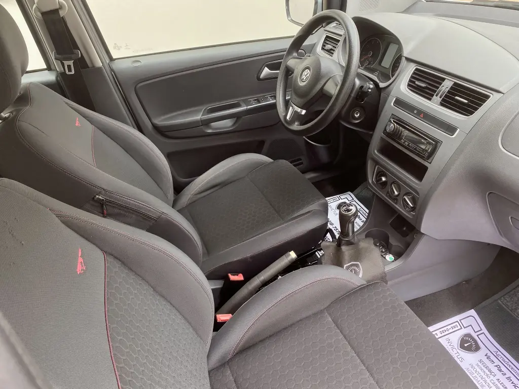 VOLKSWAGEN Space Cross - Foto