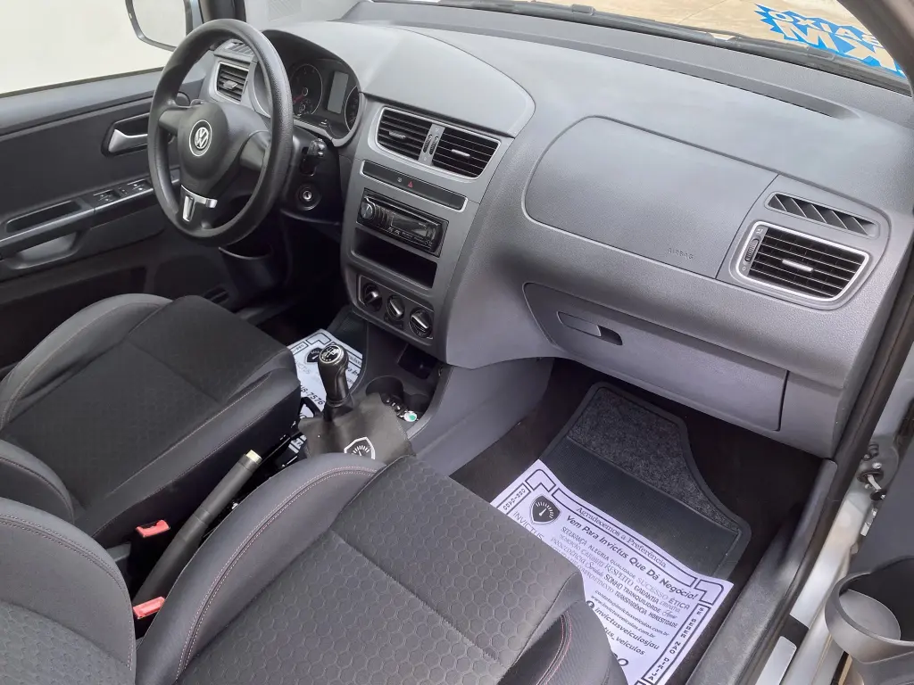 VOLKSWAGEN Space Cross - Foto