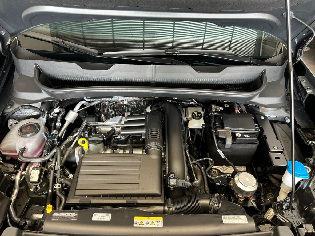 VOLKSWAGEN T-Cross - Foto