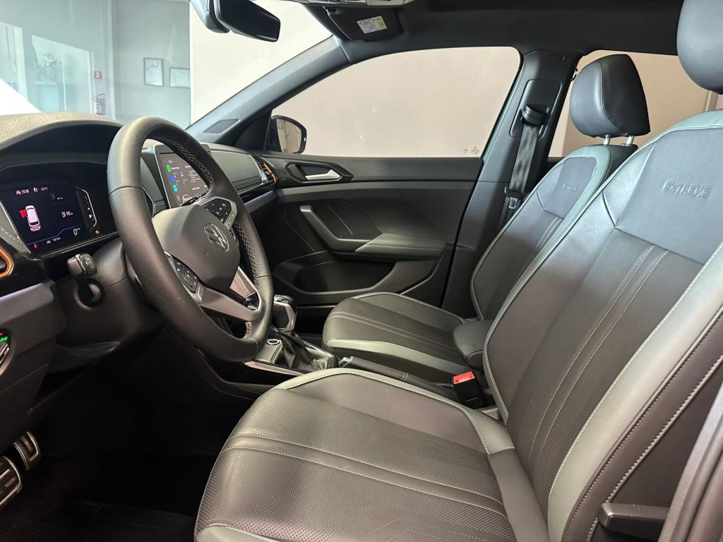 VOLKSWAGEN T-Cross - Foto