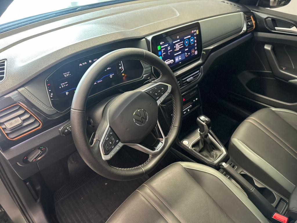 VOLKSWAGEN T-Cross - Foto