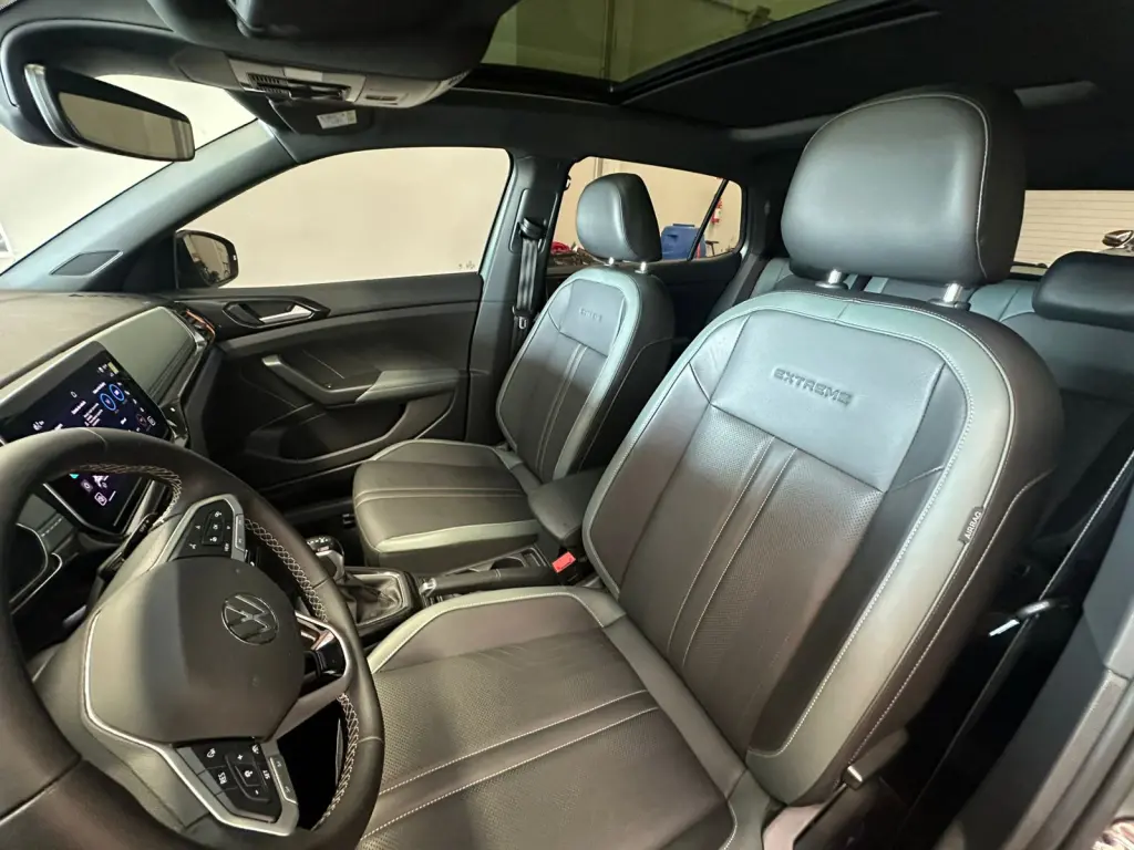 VOLKSWAGEN T-Cross - Foto