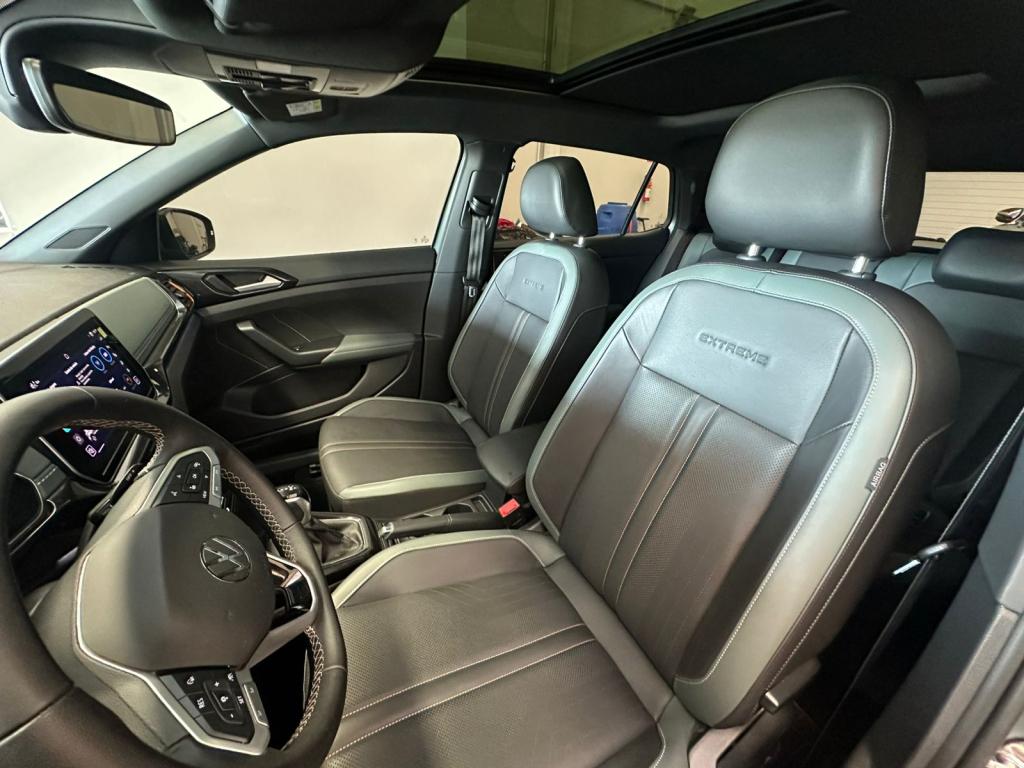 VOLKSWAGEN T-Cross - Foto