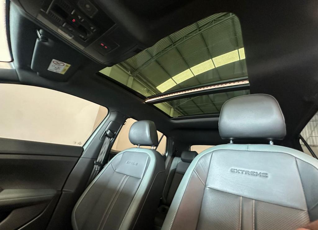 VOLKSWAGEN T-Cross - Foto