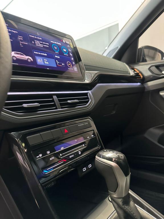 VOLKSWAGEN T-Cross - Foto