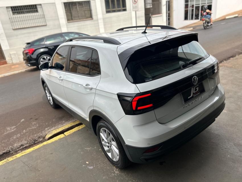 VOLKSWAGEN T-Cross - Foto