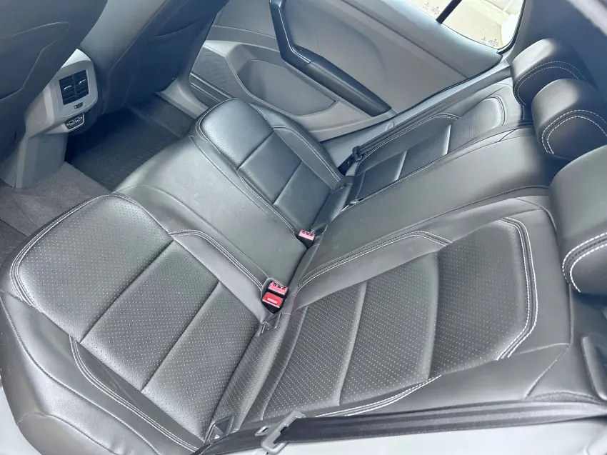 VOLKSWAGEN T-Cross - Foto