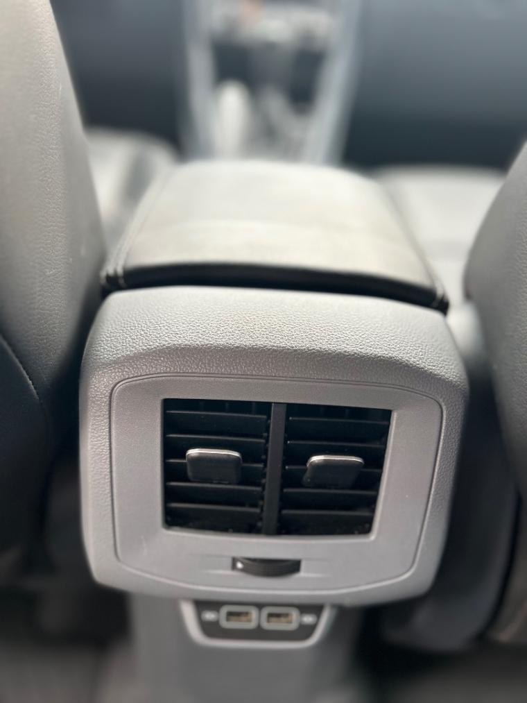 VOLKSWAGEN T-Cross - Foto