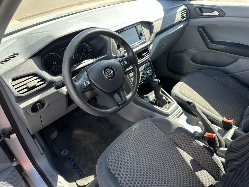 VOLKSWAGEN T-Cross - Foto
