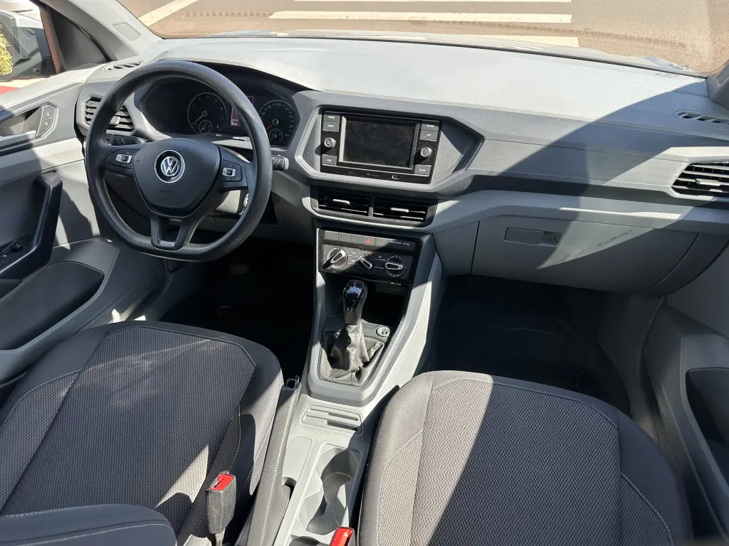 VOLKSWAGEN T-Cross - Foto