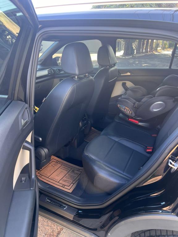 VOLKSWAGEN T-Cross - Foto