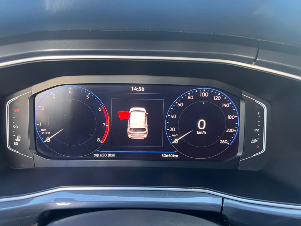 VOLKSWAGEN T-Cross - Foto