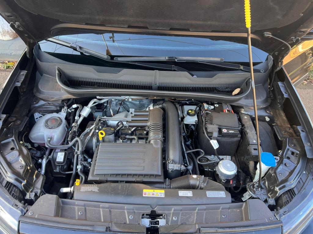 VOLKSWAGEN T-Cross - Foto