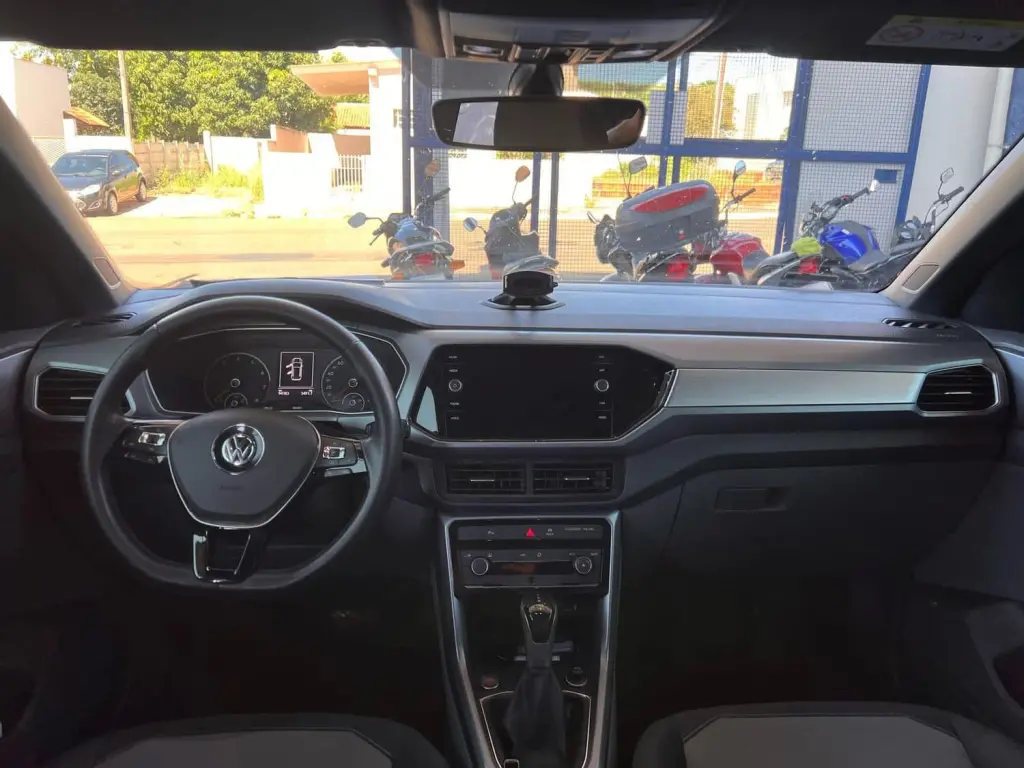 VOLKSWAGEN T-Cross - Foto