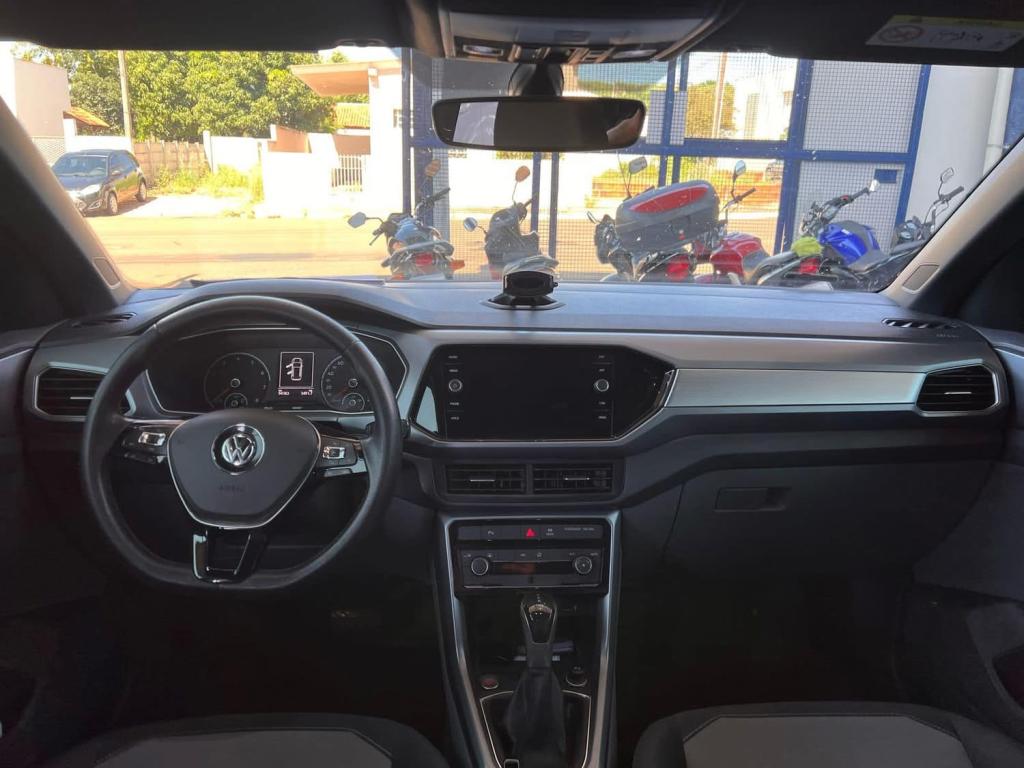 VOLKSWAGEN T-Cross - Foto