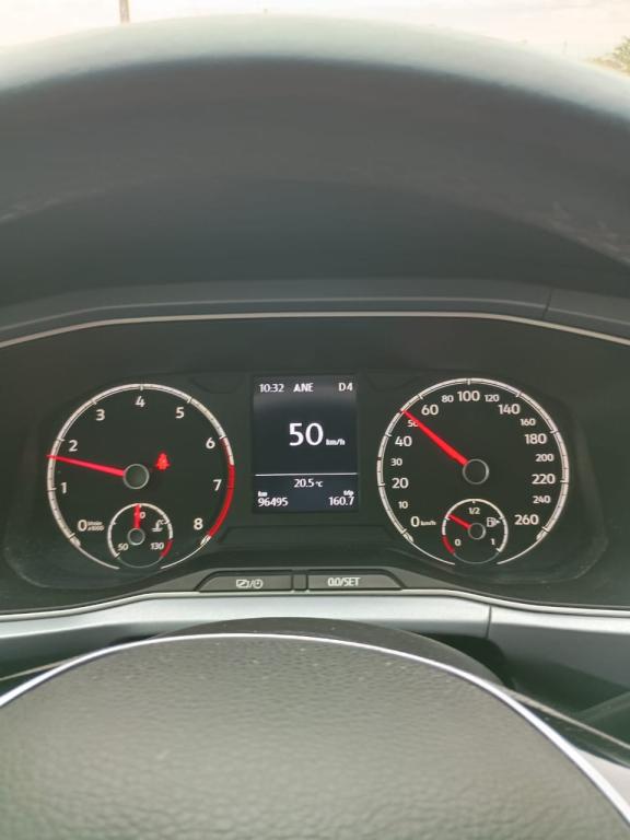 VOLKSWAGEN T-Cross - Foto