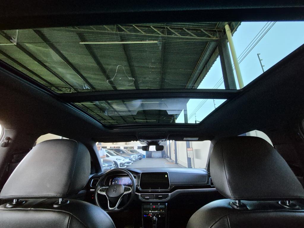 VOLKSWAGEN T-Cross - Foto