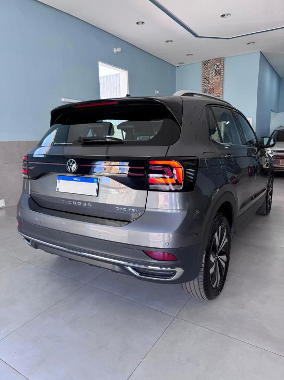 VOLKSWAGEN T-Cross - Foto