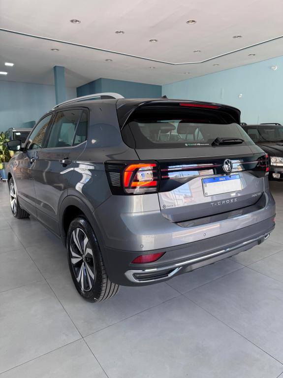 VOLKSWAGEN T-Cross - Foto