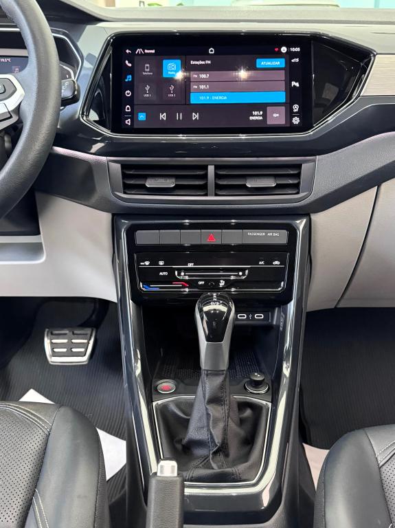 VOLKSWAGEN T-Cross - Foto