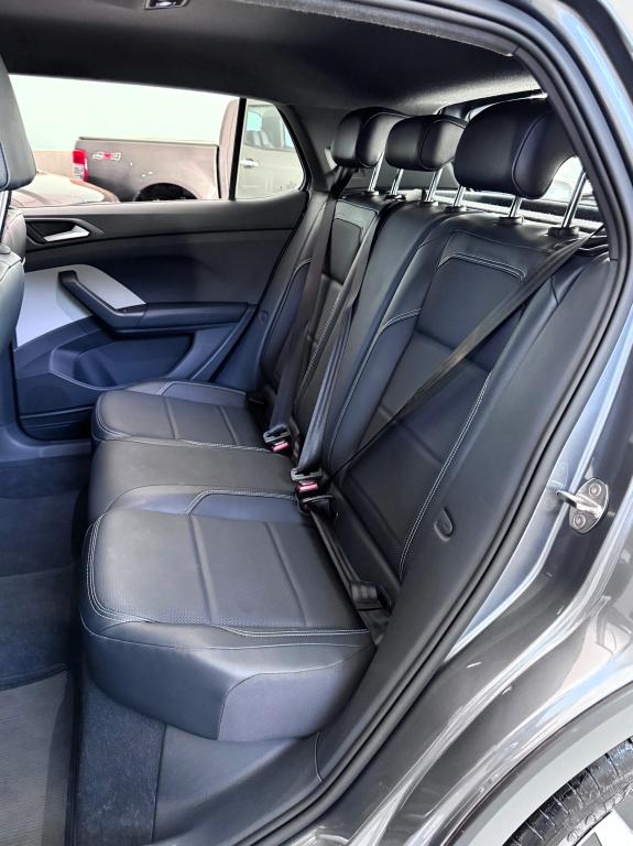 VOLKSWAGEN T-Cross - Foto