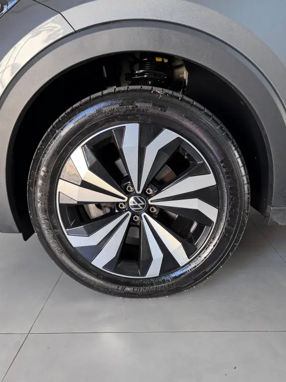 VOLKSWAGEN T-Cross - Foto