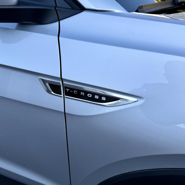 VOLKSWAGEN T-Cross - Foto