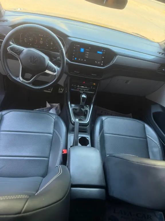 VOLKSWAGEN T-Cross - Foto