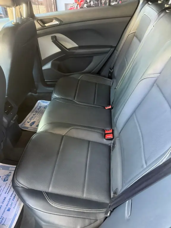 VOLKSWAGEN T-Cross - Foto