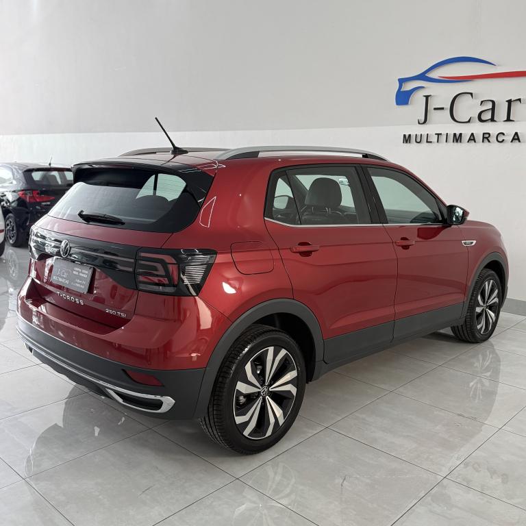 VOLKSWAGEN T-Cross - Foto