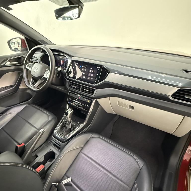 VOLKSWAGEN T-Cross - Foto