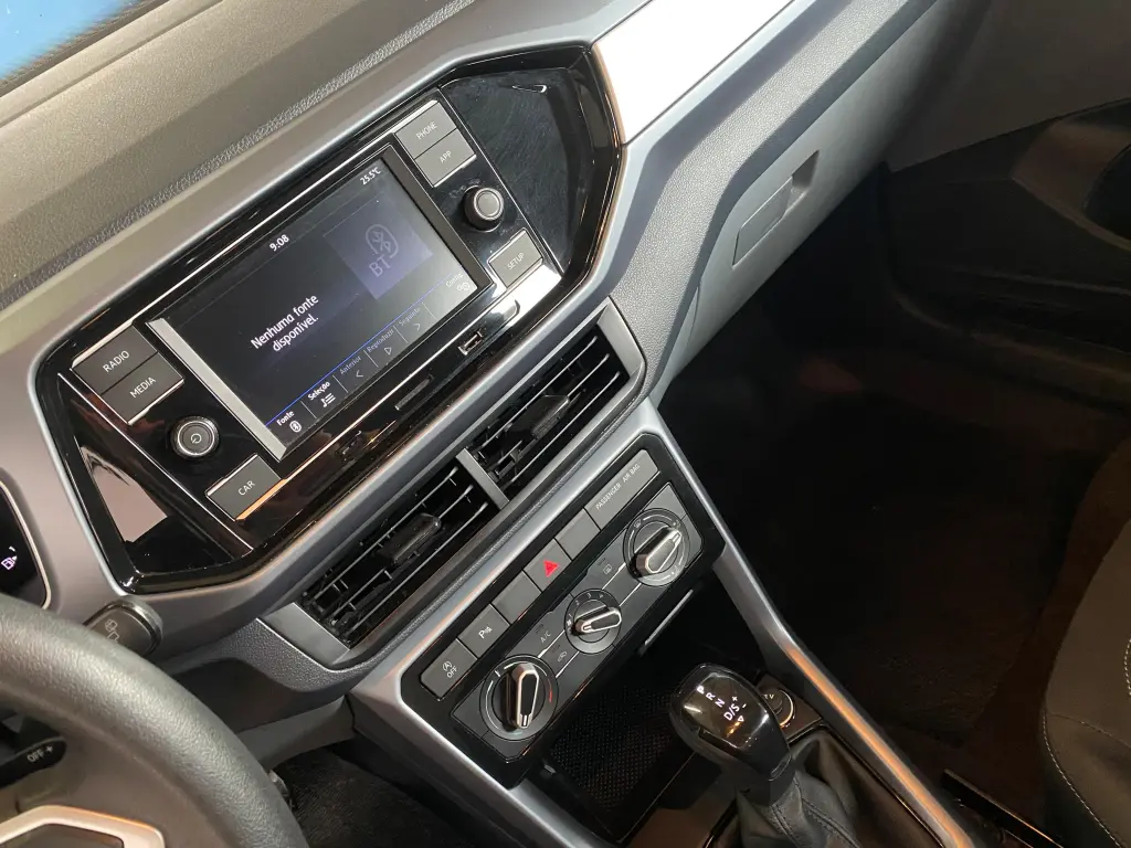 VOLKSWAGEN T-Cross - Foto