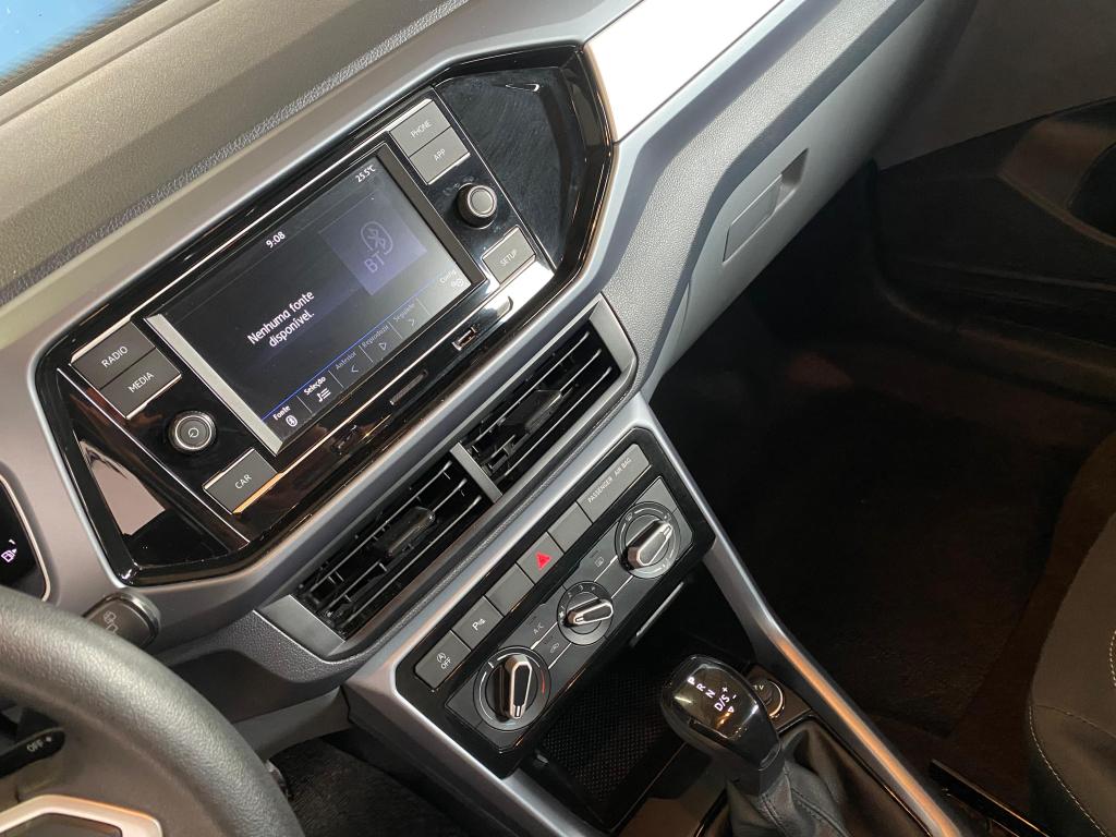 VOLKSWAGEN T-Cross - Foto