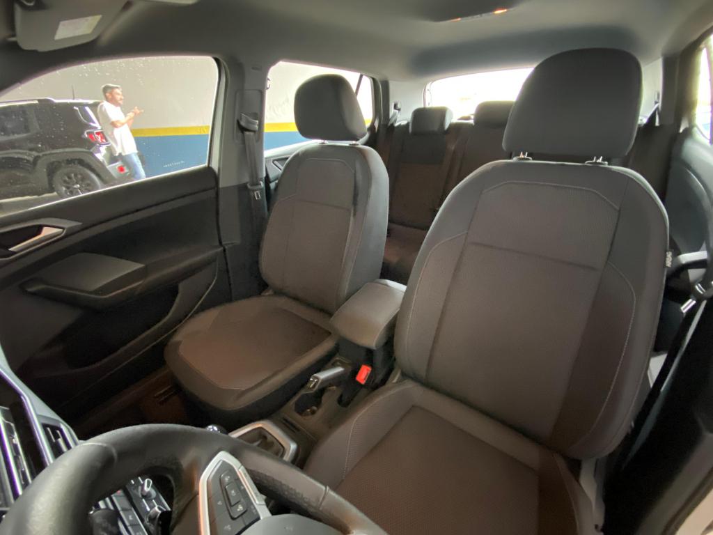 VOLKSWAGEN T-Cross - Foto