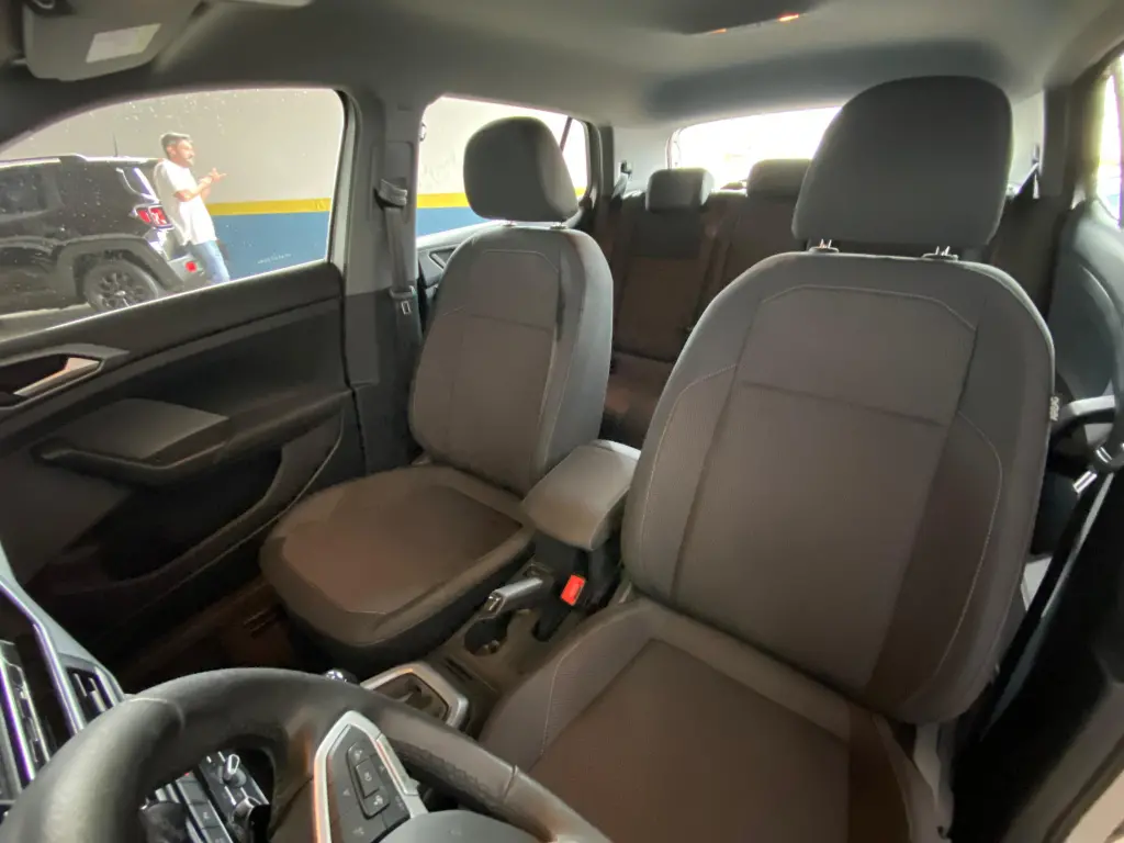 VOLKSWAGEN T-Cross - Foto