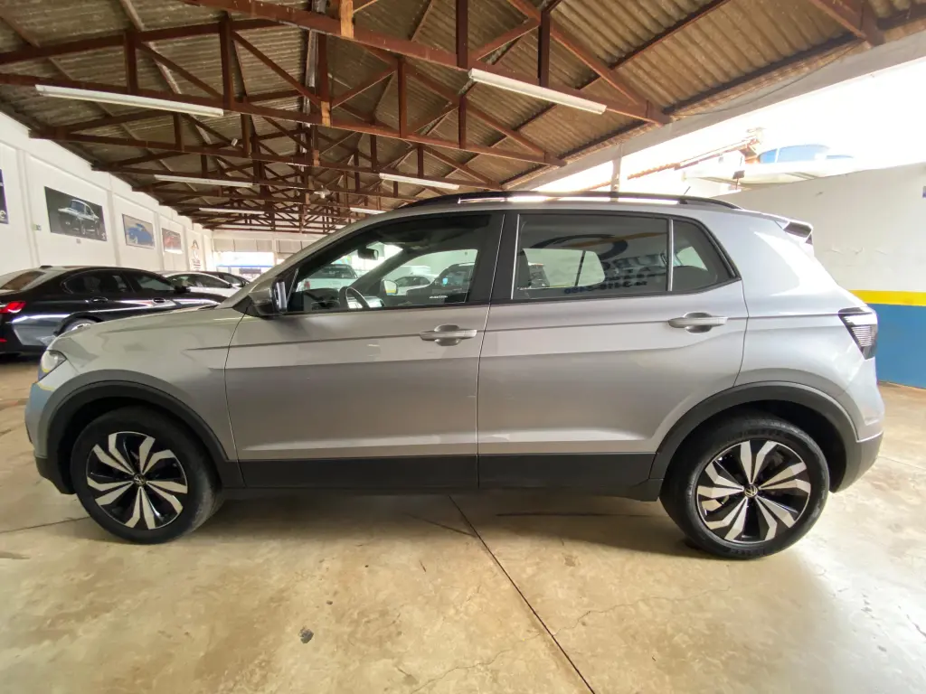 VOLKSWAGEN T-Cross - Foto