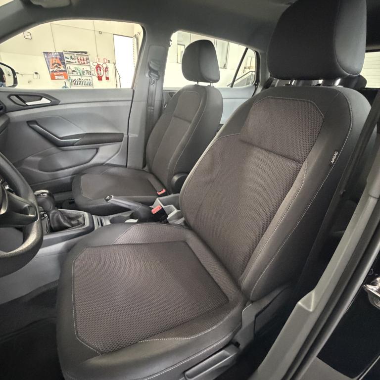 VOLKSWAGEN T-Cross - Foto