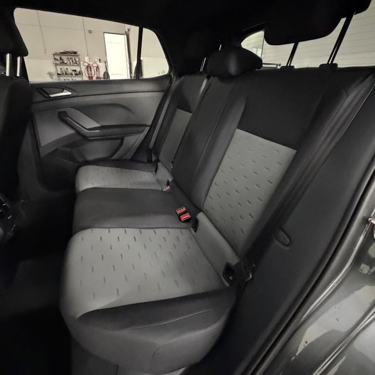 VOLKSWAGEN T-Cross - Foto