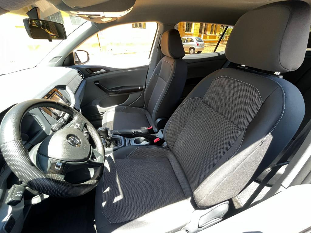 VOLKSWAGEN T-Cross - Foto