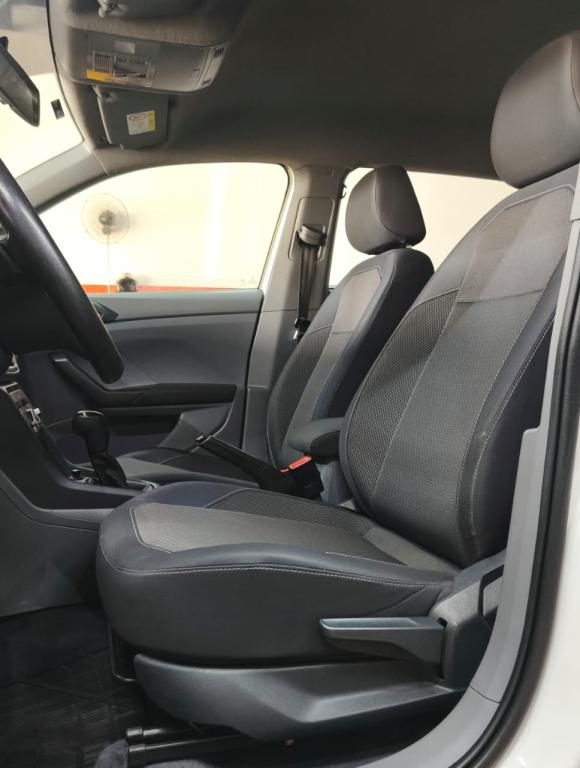 VOLKSWAGEN T-Cross - Foto