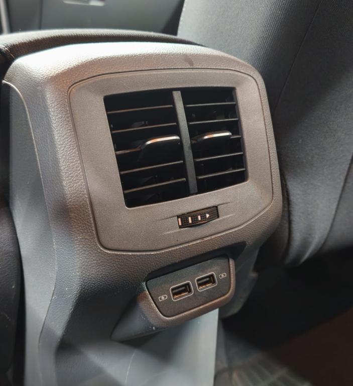 VOLKSWAGEN T-Cross - Foto