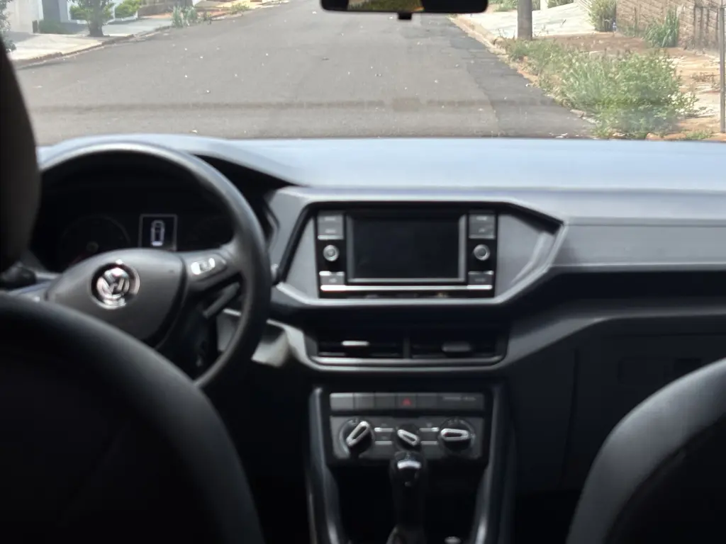 VOLKSWAGEN T-Cross - Foto