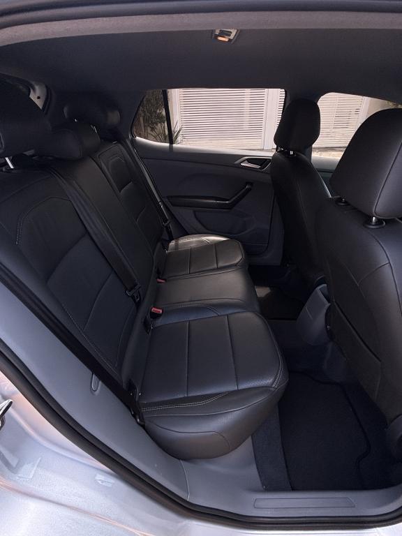 VOLKSWAGEN T-Cross - Foto