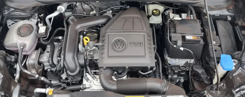 VOLKSWAGEN T-Cross - Foto